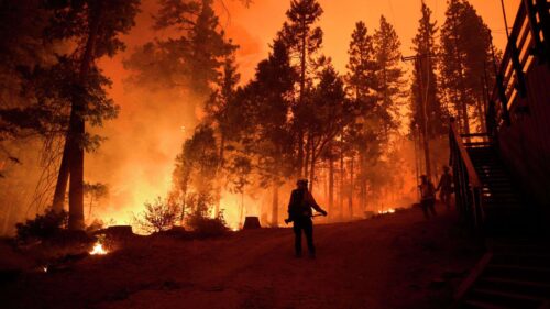 Large wildfires in California threatening to destroy thousands of acres and buildings