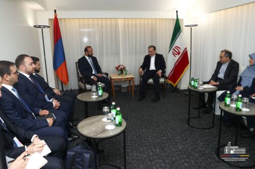 Главы МИД Армении и Ирана обсудили региональные вопросы