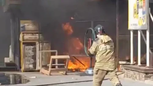 Ուկրաինական ԱԹՍ-ի հարվածից Ռոստովի մարզում փայտանյութի պահեստ է այրվում