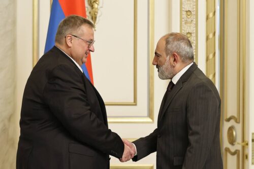 Overchuk and Pashinyan discuss Armenian-Russian relations