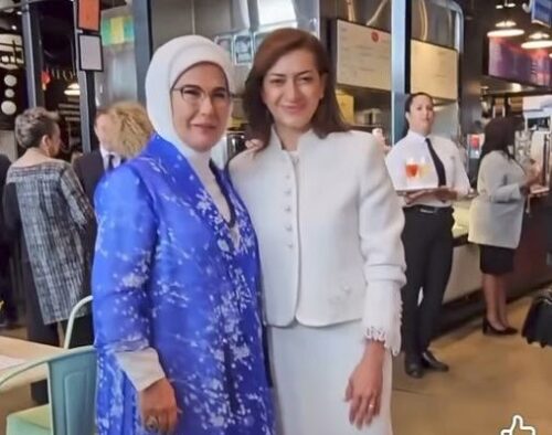 Anna Hakobyan and Erdogan’s wife meet