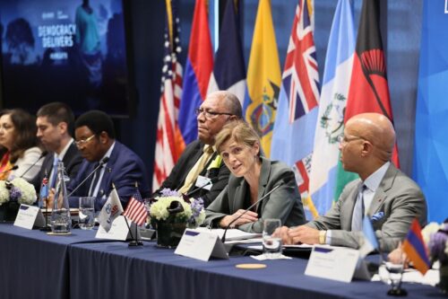 Աշխատում ենք Կոնգրեսի, ՄԶԳ-ի, պետքարտուղարության հետ, որպեսզի Հայաստանին տրվի 20 միլիոն դոլար. Սամանթա Փաուեր