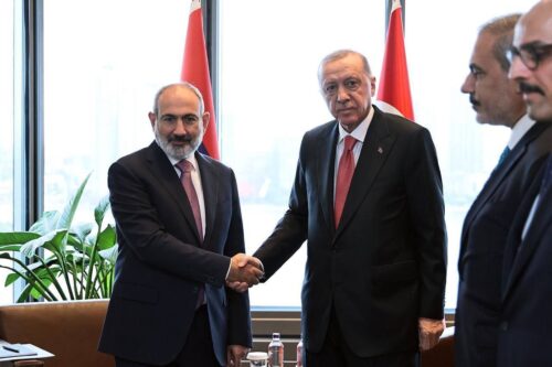 Pashinyan meets Erdogan