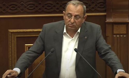 Вы не имеете права аннулировать Национальное Собрание Республики Арцах: Арцвик Минасян – Алену Симоняну