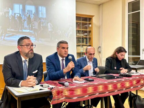 Թաթոյանն ու Բեգլարյանը ասուլիս են տվել Փարիզում