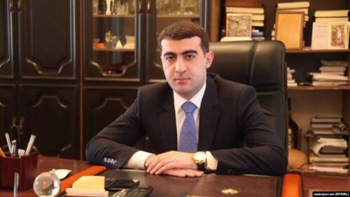 К сыну бывшего мэра Гюмри применен комбинированный запретительный ордер