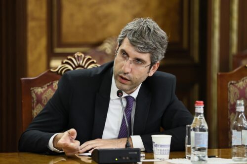 Министр юстиции Григор Минасян подал в отставку