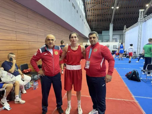 Боксерша Элида Кочарян разгромила соперницу со счетом 5:0 и вышла в финал ЧЕ среди юниоров Боксерша Элида Кочарян разгромила соперницу со счетом 5:0 и вышла в финал ЧЕ среди юниоров