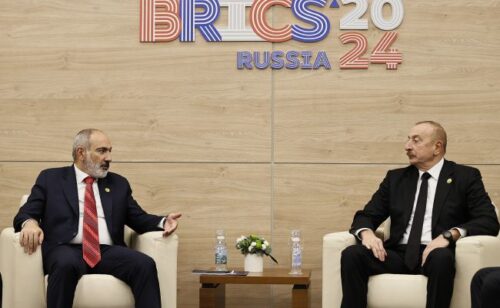 EADaily-ին ներկայացրել է այն երեք հիմնական հարցերը, որոնք քննարկել են Ալիևն ու Փաշինյանը