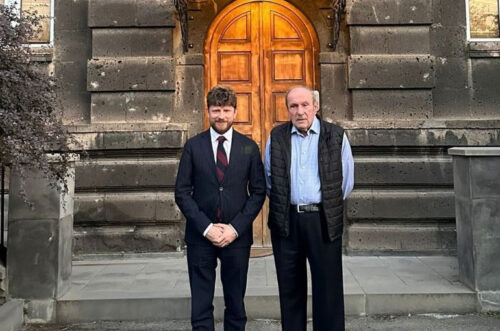 Լևոն Տեր-Պետրոսյանն ու ՀՀ-ում Ֆրանսիայի դեսպանը քննարկել են Հայաստանում ստեղծված վիճակը