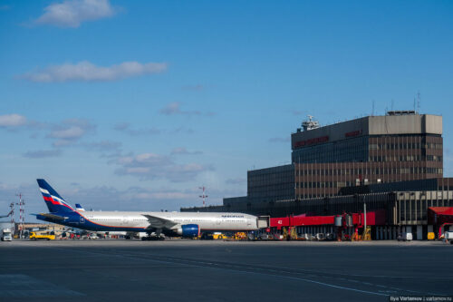 Sheremetyevo Airport temporarily suspends flights