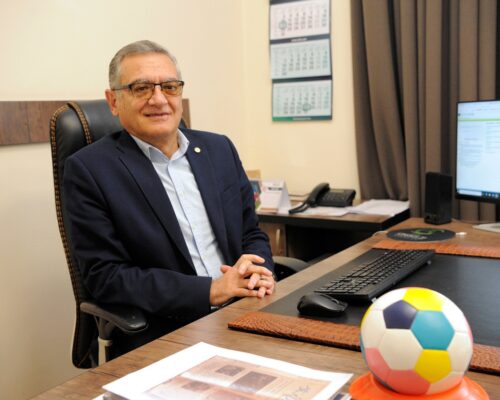 Ֆուտբոլի հավաքականի նոր մարզիչը արտասահմանից կլինի. Արմեն Նիկողոսյան