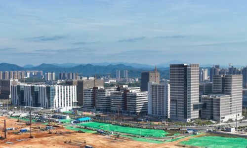 It is still summer in a Chinese city with 3-decade heat record