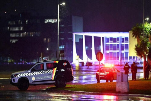 Explosions occur outside Brazilian Supreme Court with prosecutor general describing it attack on authorities