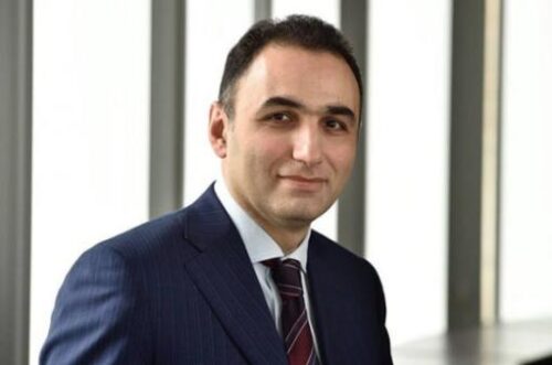 Аветик Чалабян: Отставки, бритье, велосипедные марши – это часть одной и той же игры