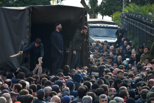 Власти Абхазии отзывают документ о ратификации соглашения с Россией