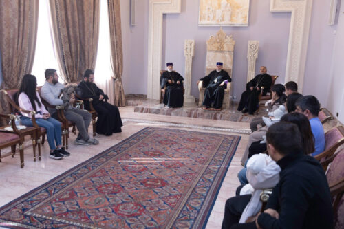 Վեհափառ Հայրապետն ընդունել է արցախցի երիտասարդ ընտանիքների