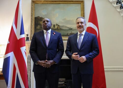 Թուրքիայի և Մեծ Բրիտանիայի արտգործնախարարները քննարկել են Սիրիայում տիրող իրավիճակը