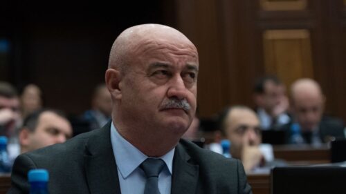 Овик Агазарян создает партию