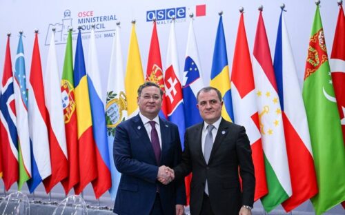 Байрамов и его казахстанский коллега обсудили ситуацию на Южном Кавказе