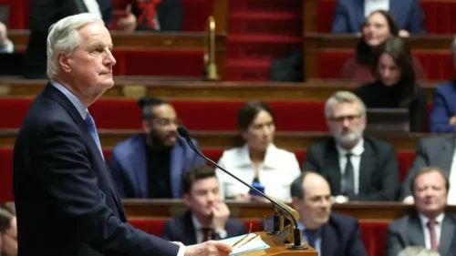 French government to resign as parliament supports no-confidence vote against prime minister