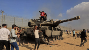 Asharq: Hamas has agreed to release 34 hostages in the 1st stage of the ceasefire deal