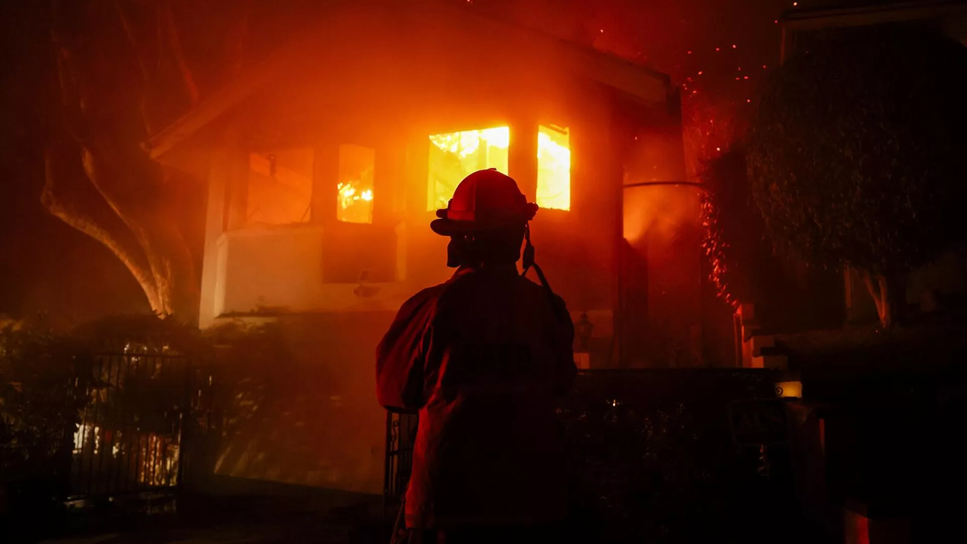 Death toll in California fires rises to 11 Death toll in California fires rises to 11