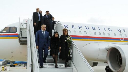 Расходы Анны Акопян в Венеции остаются в секрете, а Пашинян манипулирует