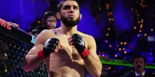 Իսլամ Մախաչևը պաշտպանեց չեմպիոնական գոտին