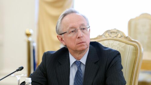 Галузин: Россия выступает за подписание мирного договора между Арменией и Азербайджаном, который не станет «миной» для будущих поколений