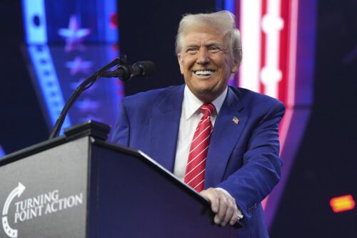 Canada is a non-viable country: Trump on Canada