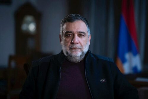 Չնայած խոշտանգումներին և սպառնալիքներին՝ Արցախի ժողովրդի իրավունքների հարցը շատ կարևոր է նրա համար. Ռուբեն Վարդանյանի որդու հարցազրույցը AYPFM -ին