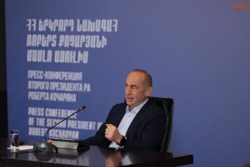Ադրբեջանի հետ առանց միջնորդների բանակցելը սխալ է, խաղաղության չի բերի. Ռոբերտ Քոչարյանի հարցազրույցհը՝ կետերով