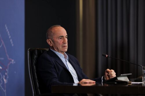 Փաշինյանը շուտով փոխելու է կոշիկներն ու զանգելու է Պուտինին. Ռոբերտ Քոչարյանի հարցազրույցը՝ կետերով