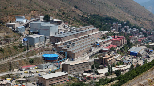 ЗММК грозится отправить проводящих забастовку работников на вынужденный простой