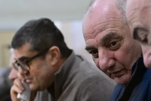 Բաքվում դատական ֆարսի ժամանակ Արցախի նախկին ռազմաքաղաքական ղեկավարությունից ոչ ոք իրեն մեղավոր չի ճանաչել