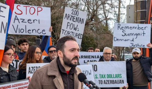 Молодежь АРФД совместно с армянской общиной организовала акцию протеста перед посольством Азербайджана в Вашингтоне