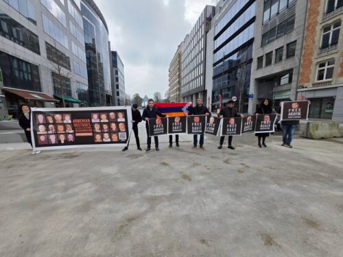 Акция перед зданиями Европейского парламента и МИД Бельгии: требуем освободить пленных