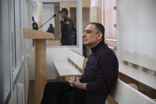 Le Figaro: Ruben Vardanyan appears emaciated in Baku