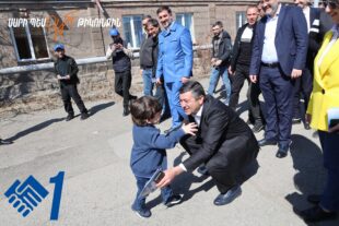 Քարոզարշավ` Գյումրիում. օր 1