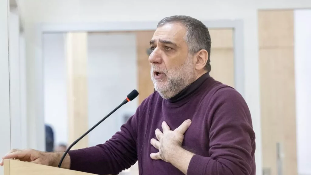 Обращение к Католикосу: обратиться с призывом к Рубену Варданяну прекратить его смертоносную голодовку Обращение к Католикосу: обратиться с призывом к Рубену Варданяну прекратить его смертоносную голодовку