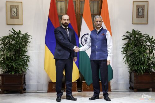 Documents signed following meeting between Armenian and Indian foreign ministers