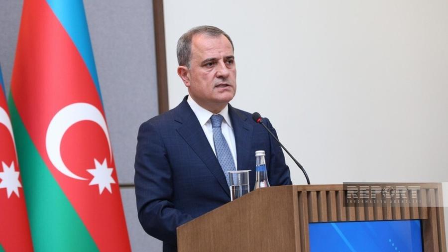 Բայրամովը բրիտանացի գործընկերոջն է ներկայացրել ՀՀ-ի հետ խաղաղության պայմանագիր կնքելու պայմանները Բայրամովը բրիտանացի գործընկերոջն է ներկայացրել ՀՀ-ի հետ խաղաղության պայմանագիր կնքելու պայմանները