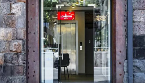 Ահազանգել եմ ոստիկանություն, որպեսզի խուլիգանին սանձեն, նրան 3 օր պահել են ՁՊՎ-ում․ հյուրանոցի համահիմնադիրը մանրամասներ է հայտնել Թուրքիայի քաղաքացու կողմից խուլիգանության վերաբերյալ