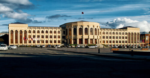Предвыборная кампания в Гюмри: день 1