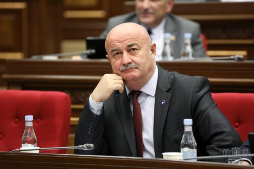 Овику Агазаряну предъявлено обвинение: мерой пресечения избрана подписка о невыезде