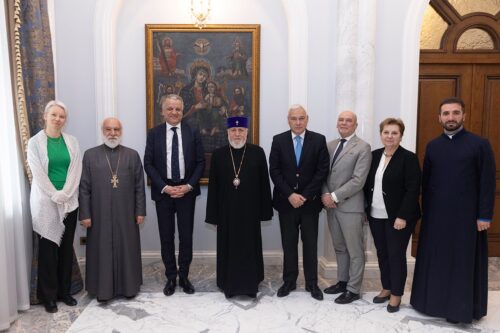 Его Святейшество выразил обеспокоенность по поводу проблем безопасности и армянских военнопленных во время встречи с делегацией ЕЭСК