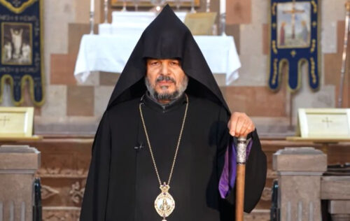 Сегодня, когда наша Церковь вновь переживает тайну Святого Креста, мы несем в своих сердцах еще один крест: боль утраты нашего любимого Арцаха: предстоятель Арцахской епархии