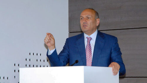 Суд разрешил Гагику Хачатряну выехать в Германию, но спустя несколько часов вновь запретил ему выезд: адвокат