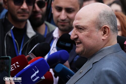 Eurasianet: Pashinyan’s domestic political challenges deepen as opposition sets aside disagreements to unite